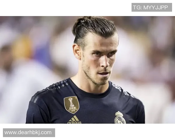 成就最高的足球明星背后的奋斗故事与辉煌成就解析